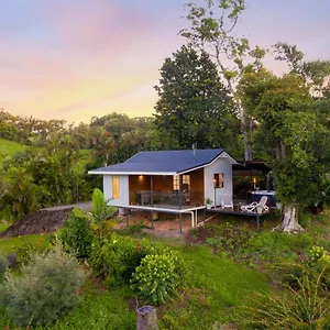 Chalet Cassowary Falls Gateway